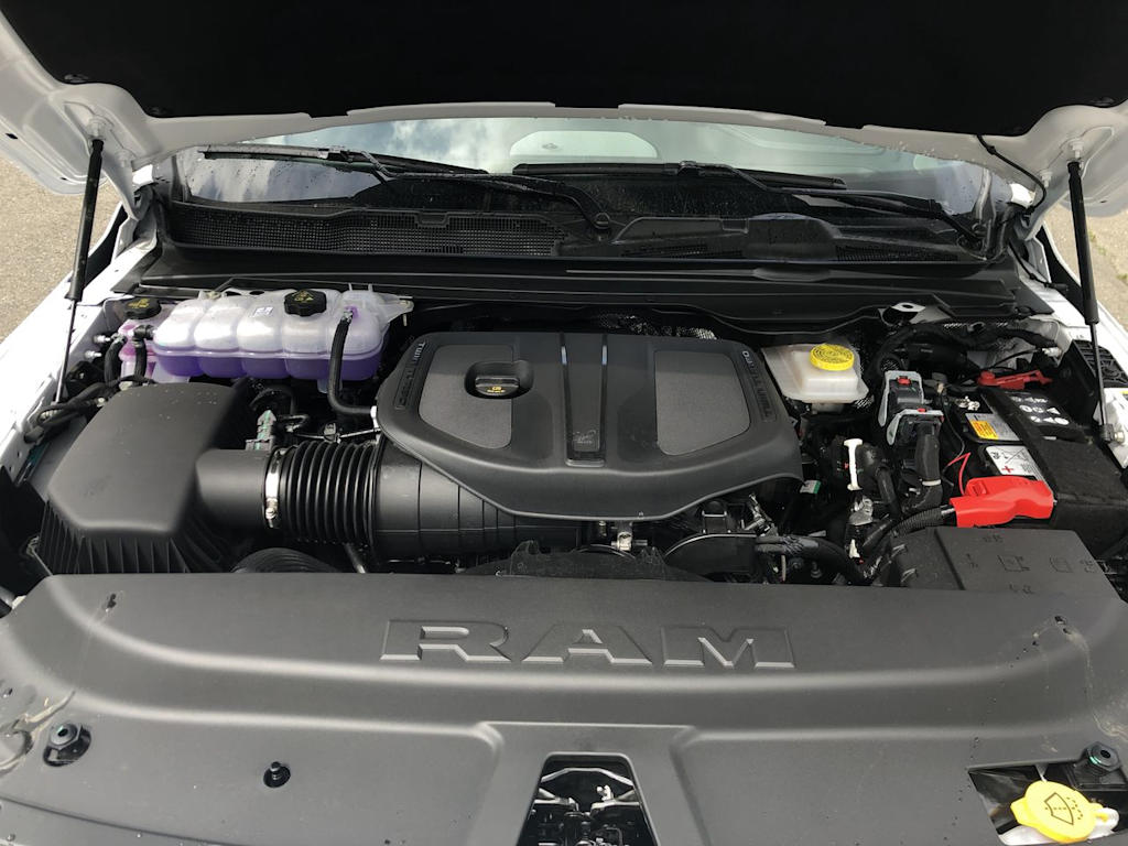 Thumbnail: 2025 RAM 1500 - 9