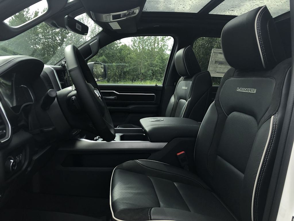 Thumbnail: 2025 RAM 1500 - 10