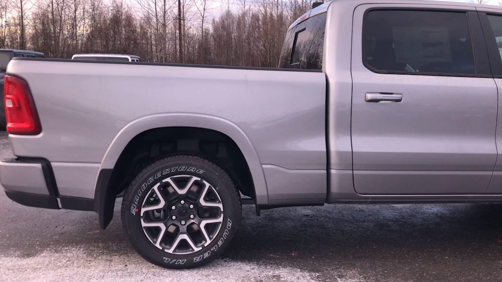 Thumbnail: 2025 RAM 1500 - 8