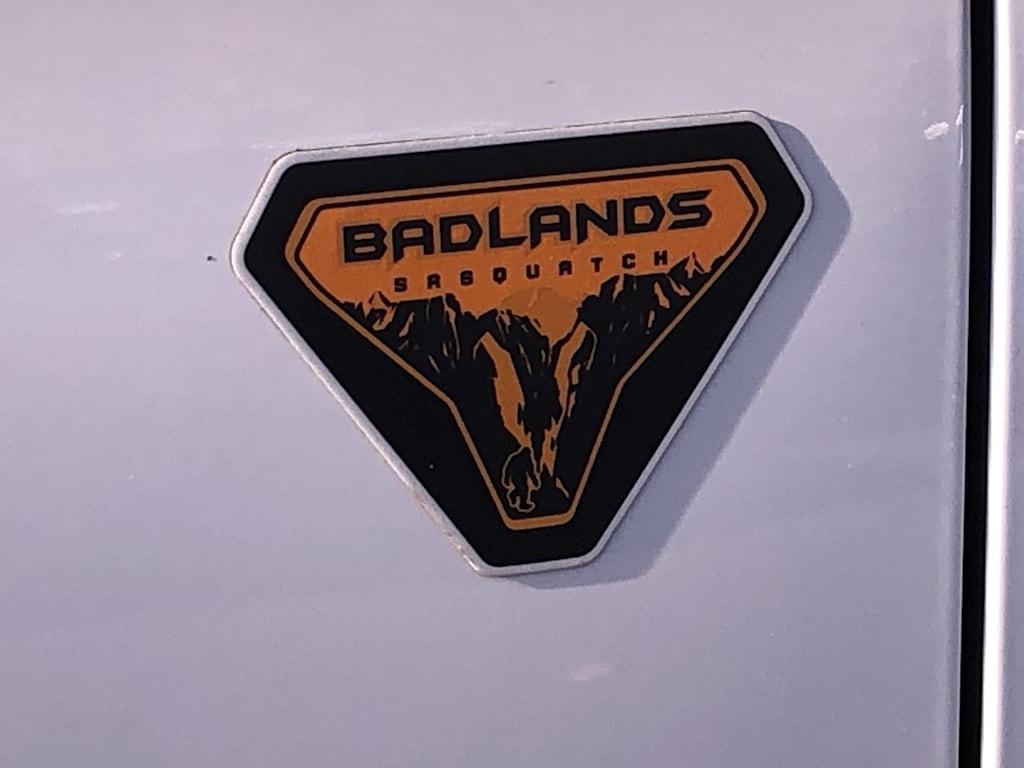 Thumbnail: 2023 Ford Bronco - 6