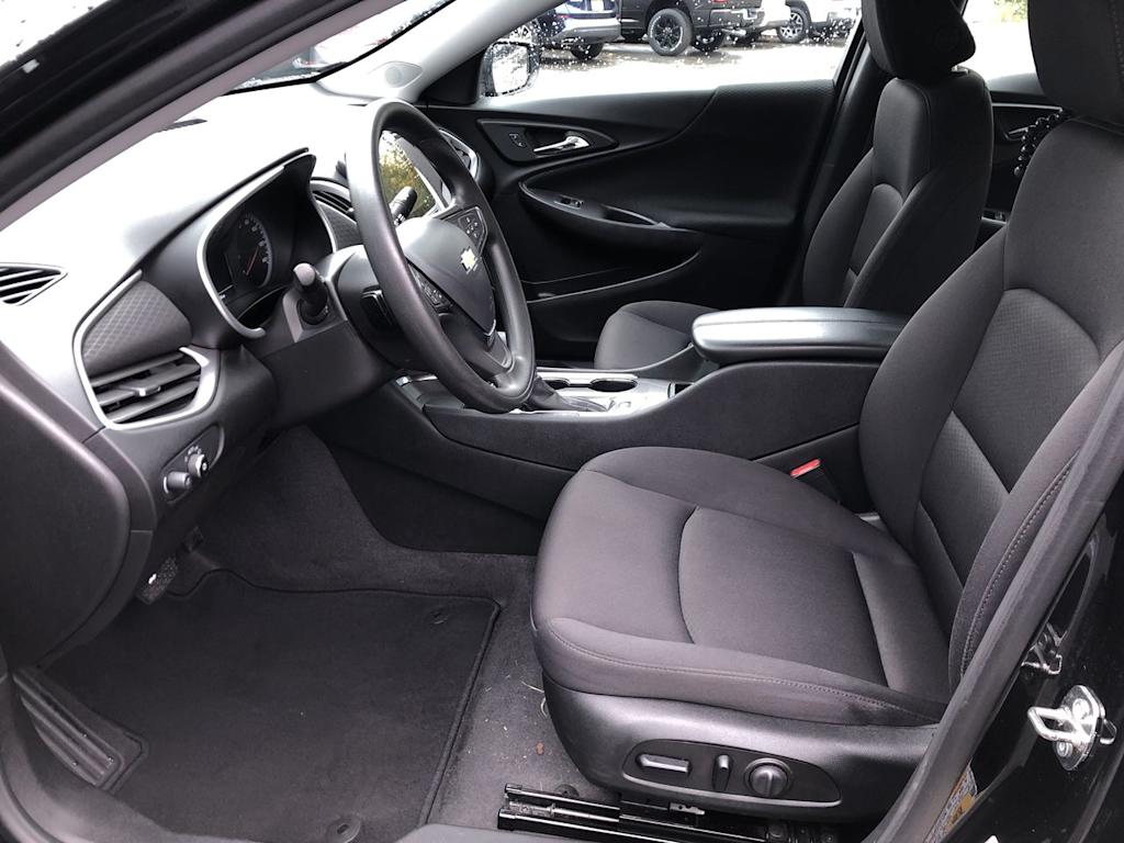 Thumbnail: 2023 Chevrolet Malibu - 10