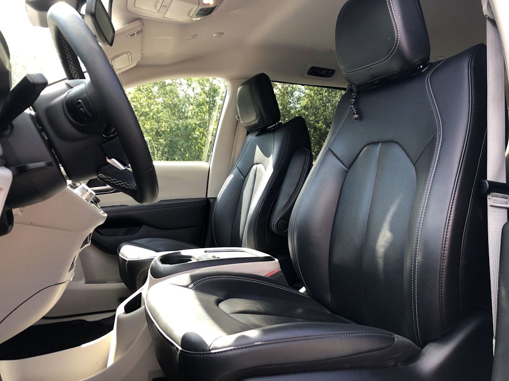 Thumbnail: 2024 Chrysler Pacifica - 10