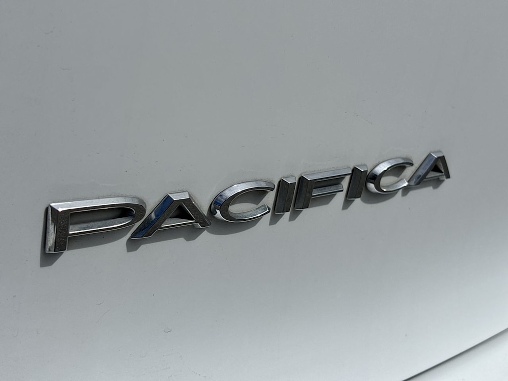 Thumbnail: 2024 Chrysler Pacifica - 7
