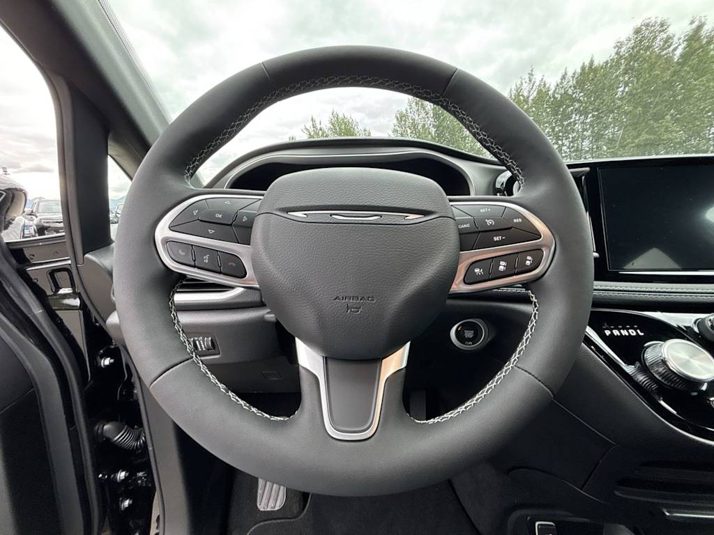 Thumbnail: 2027 Chrysler Pacifica - 2