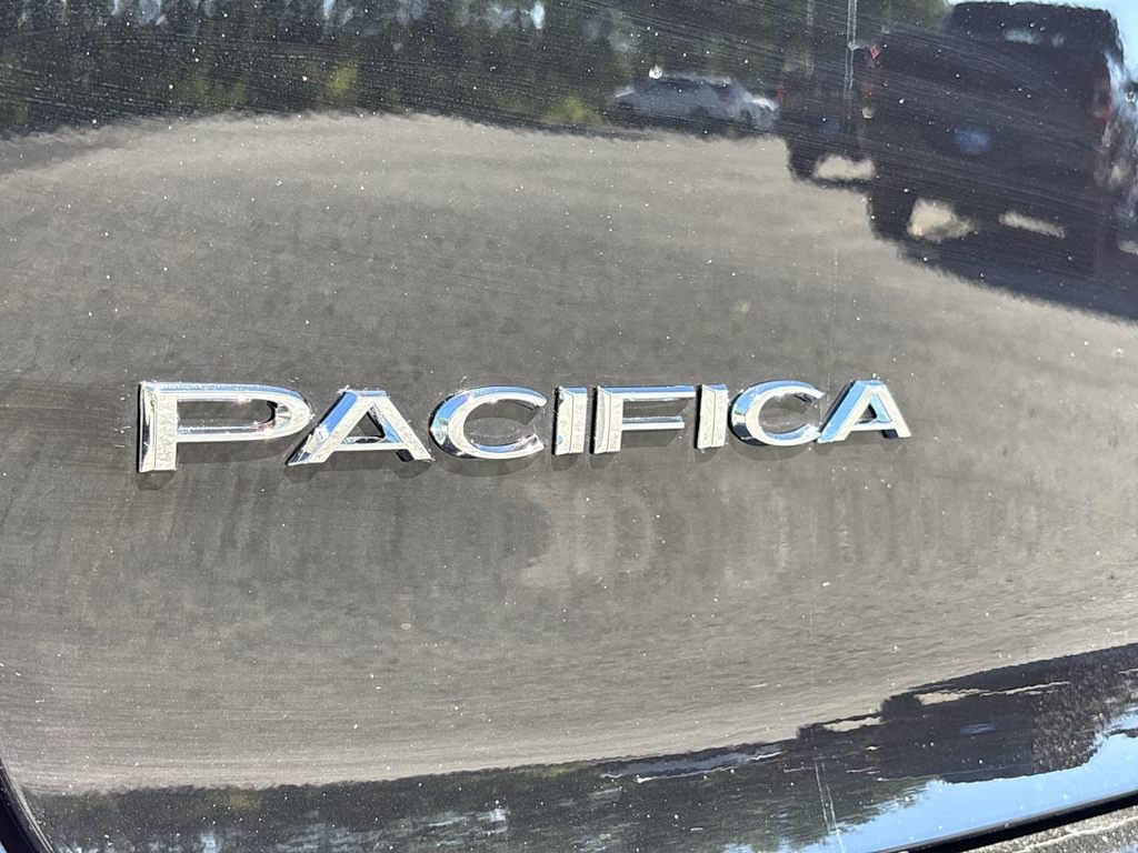 Thumbnail: 2027 Chrysler Pacifica - 7