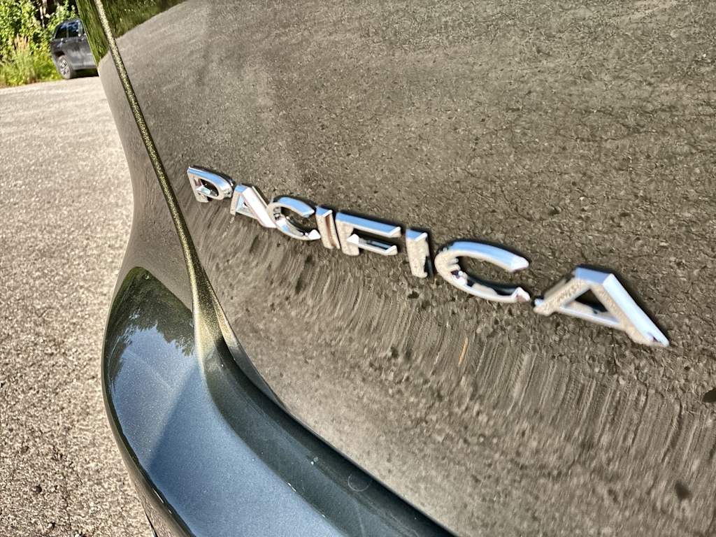 Thumbnail: 2027 Chrysler Pacifica - 7