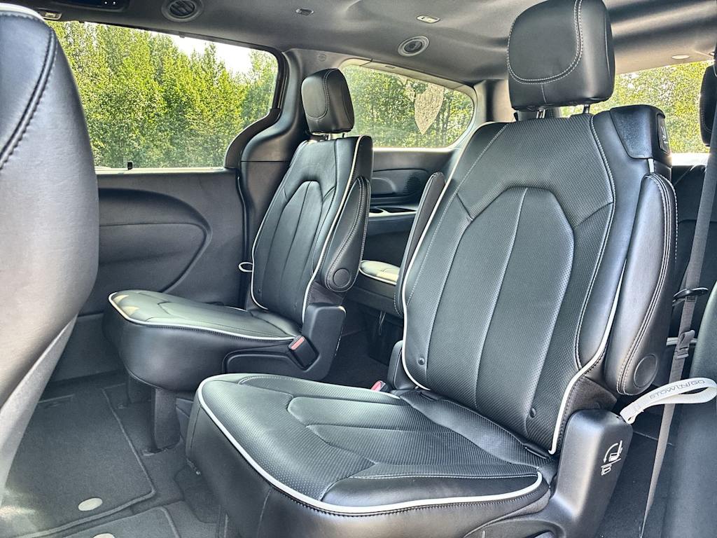 Thumbnail: 2027 Chrysler Pacifica - 11