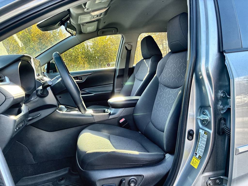 Thumbnail: 2024 Toyota RAV4 - 10