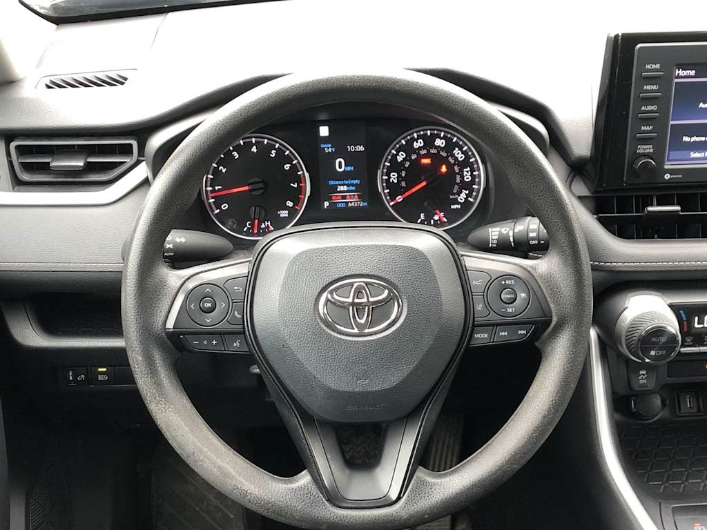 2022 Toyota RAV4 XLE 2