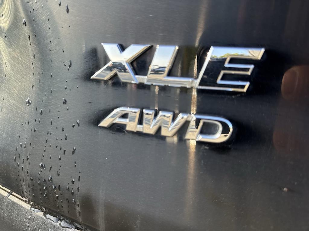 Thumbnail: 2024 Toyota RAV4 - 19