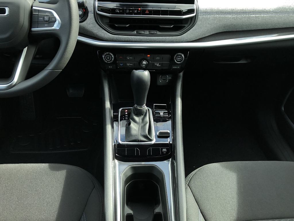 2025 Jeep Compass Sport 13