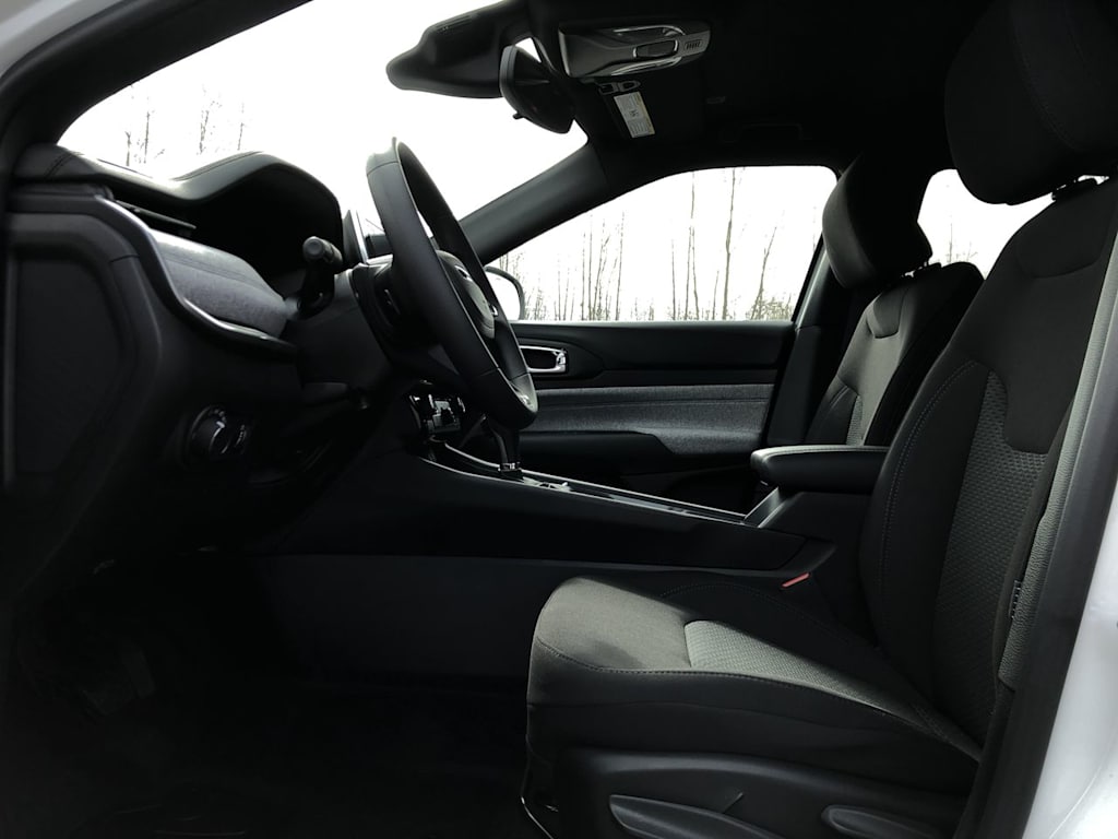 2025 Jeep Compass Sport 10