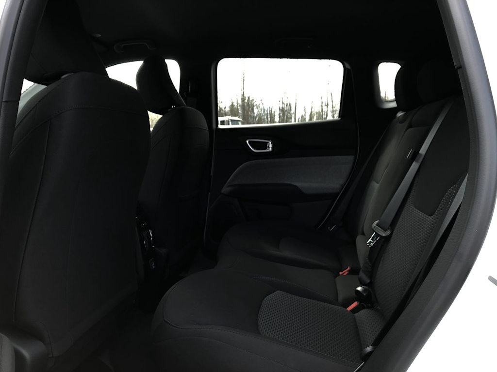2025 Jeep Compass Sport 11
