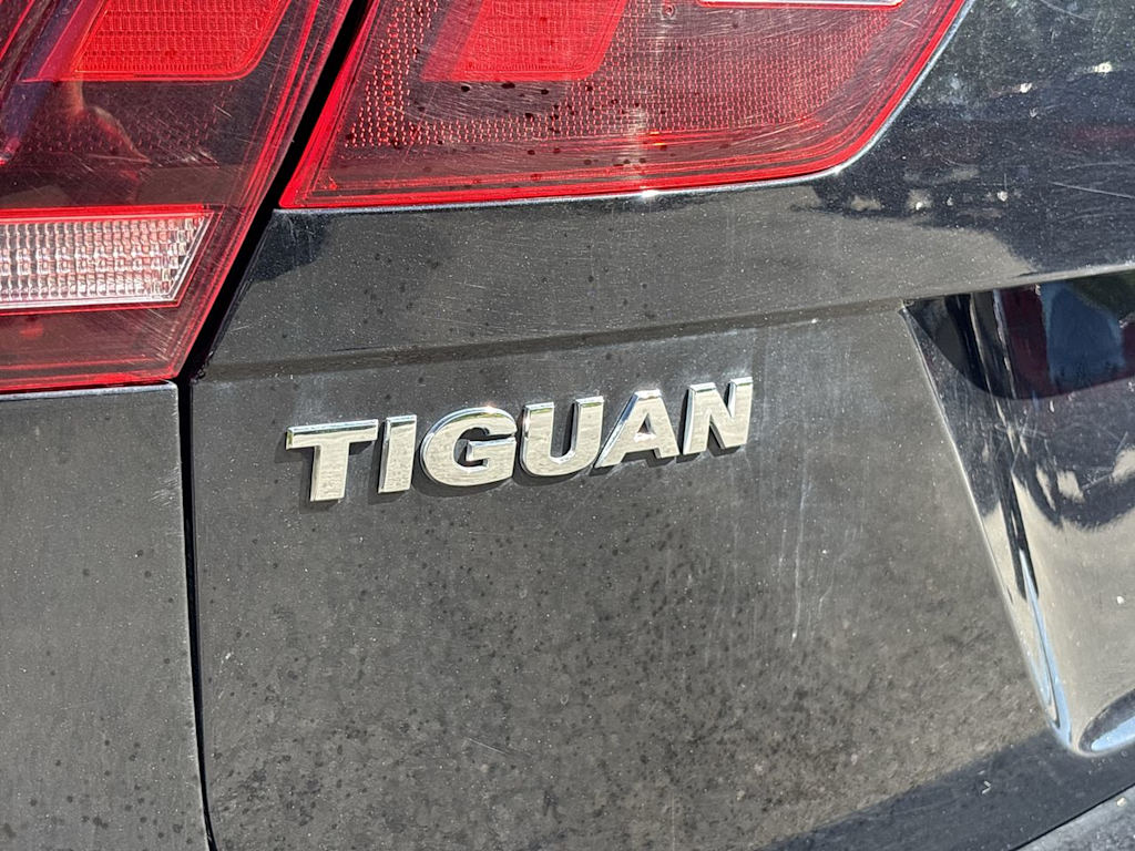 Thumbnail: 2021 Volkswagen Tiguan - 7