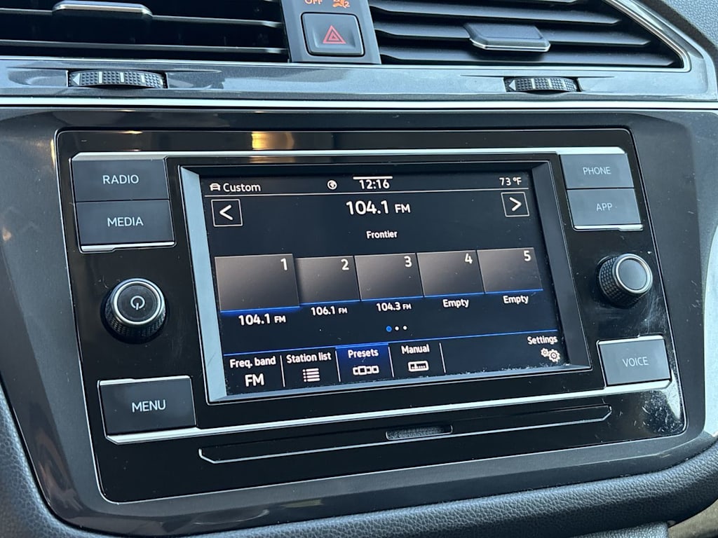 Thumbnail: 2021 Volkswagen Tiguan - 12
