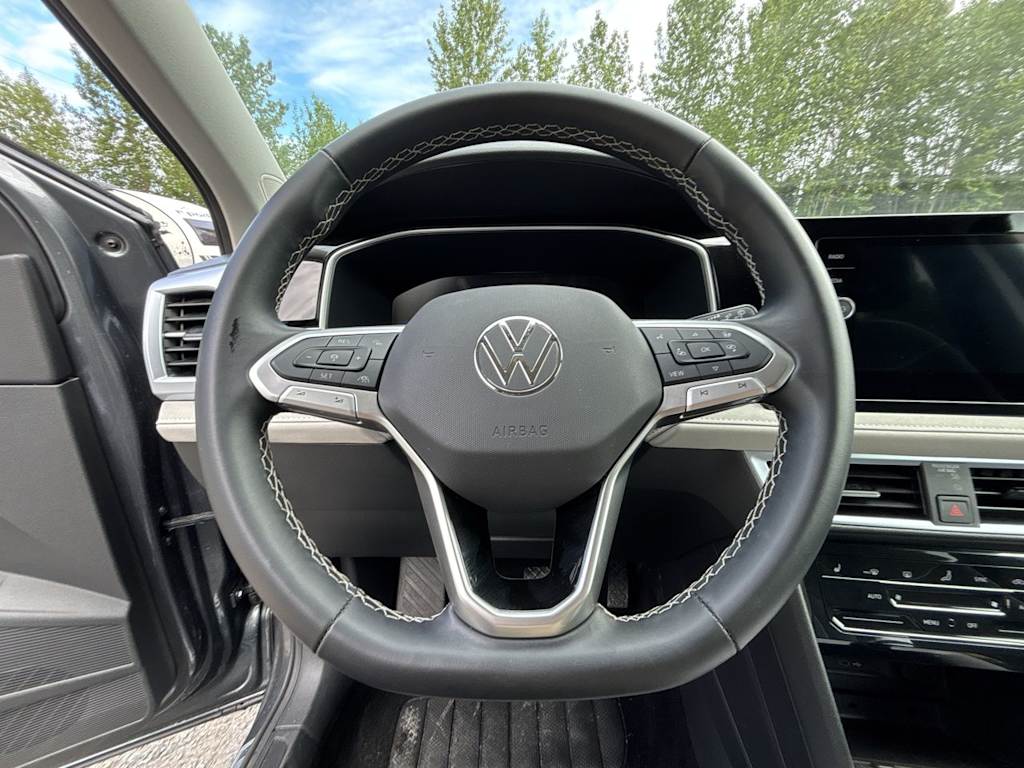 Thumbnail: 2025 Volkswagen Taos - 2