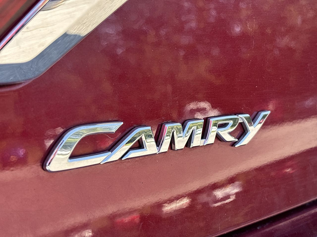 Thumbnail: 2017 Toyota Camry - 7