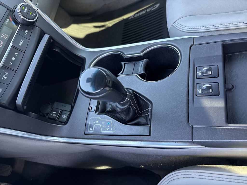 Thumbnail: 2017 Toyota Camry - 13