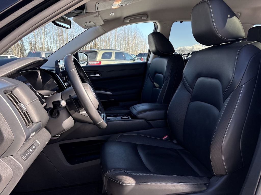 Thumbnail: 2025 Nissan Pathfinder - 10