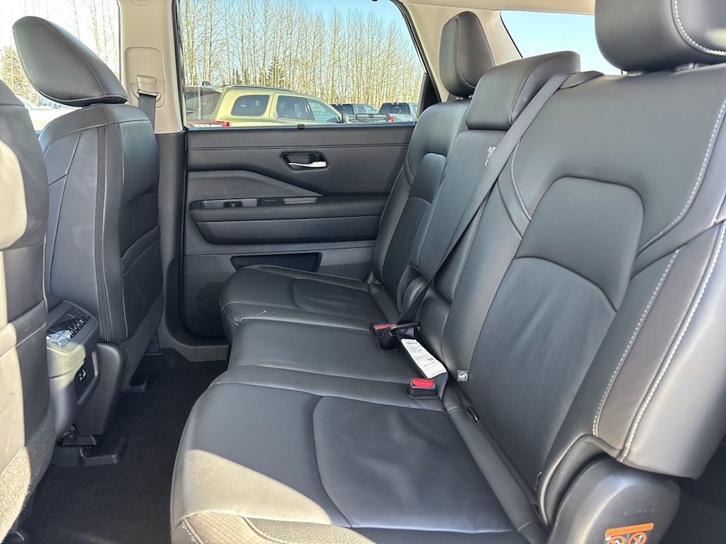 Thumbnail: 2025 Nissan Pathfinder - 11