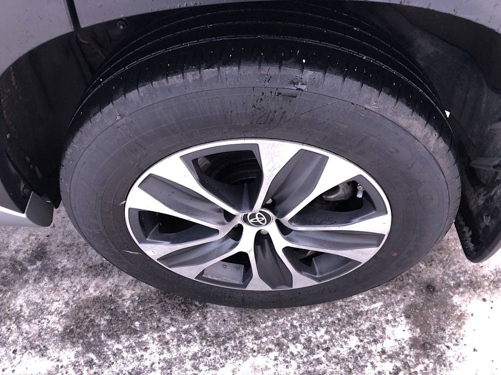 Thumbnail: 2023 Toyota Highlander - 8