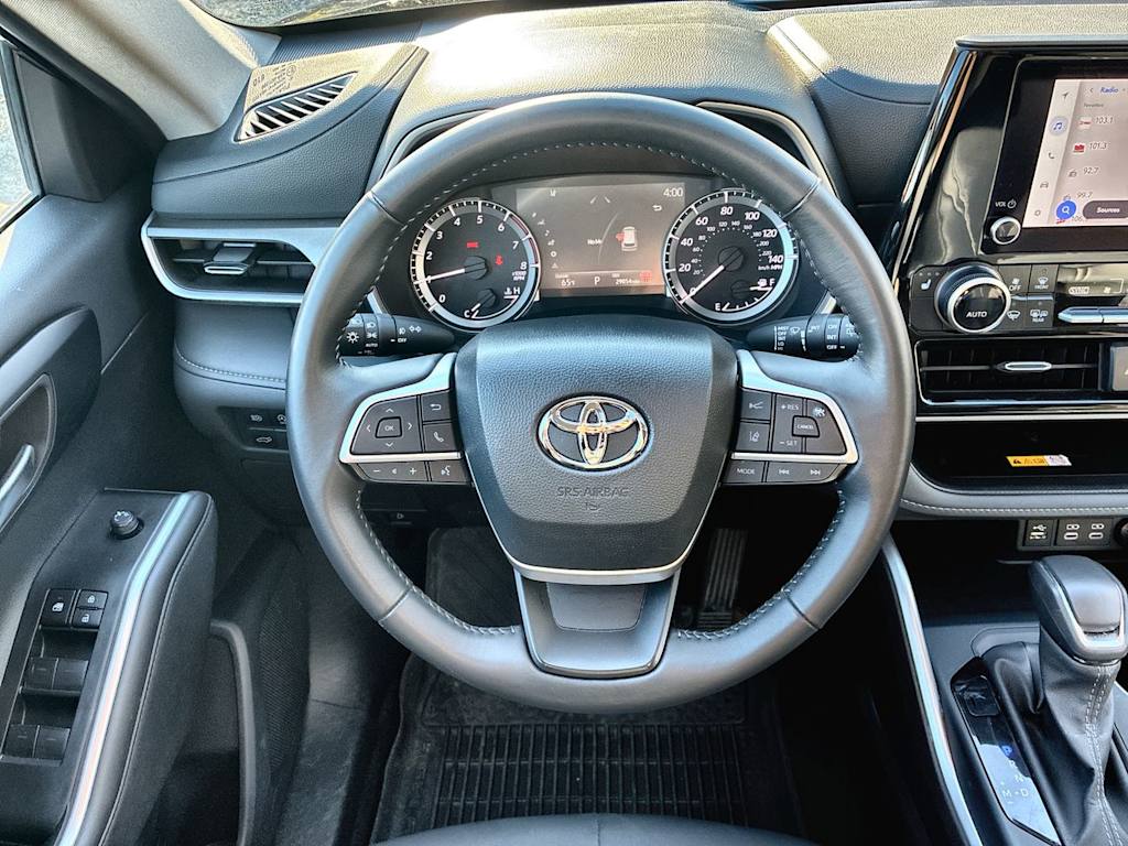 Thumbnail: 2025 Toyota Highlander - 2