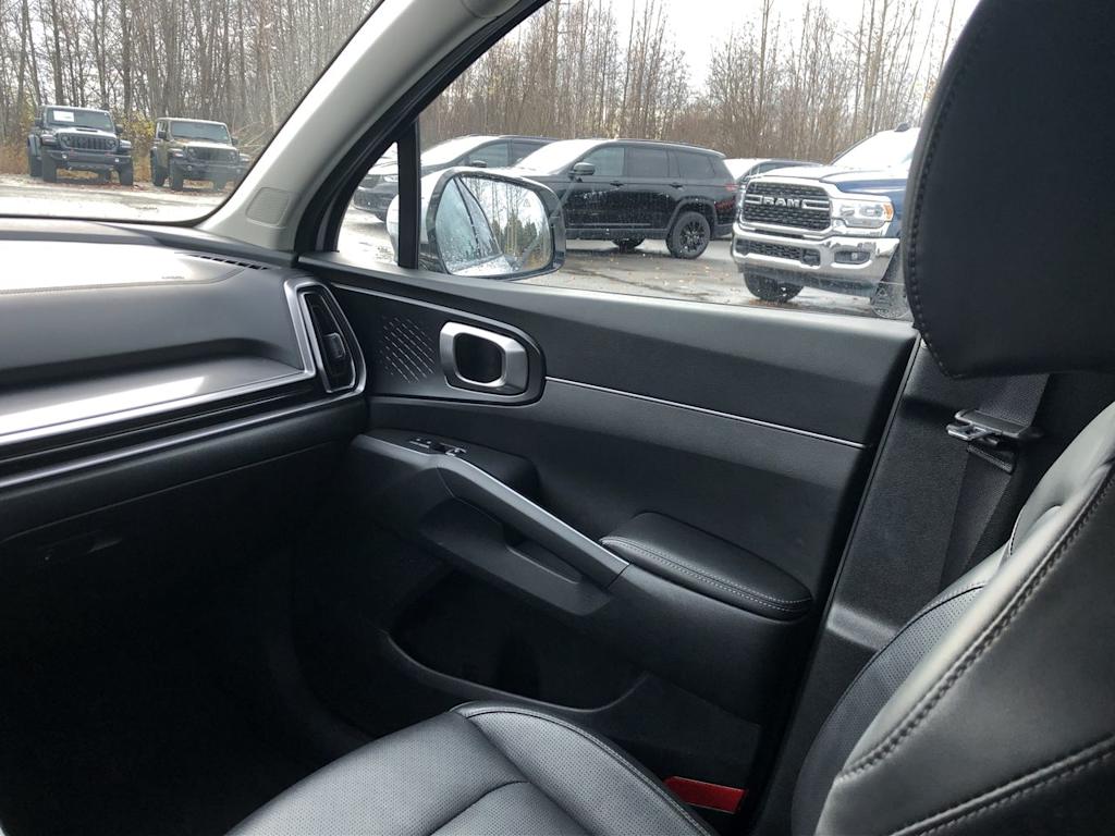 Thumbnail: 2024 Kia Sorento - 31