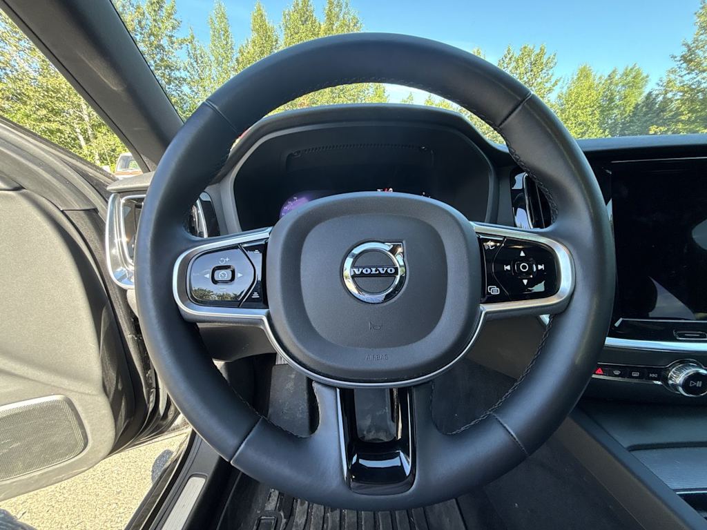 Thumbnail: 2024 Volvo S60 - 2