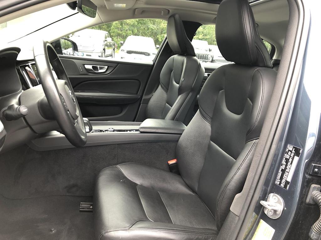 Thumbnail: 2024 Volvo S60 - 10