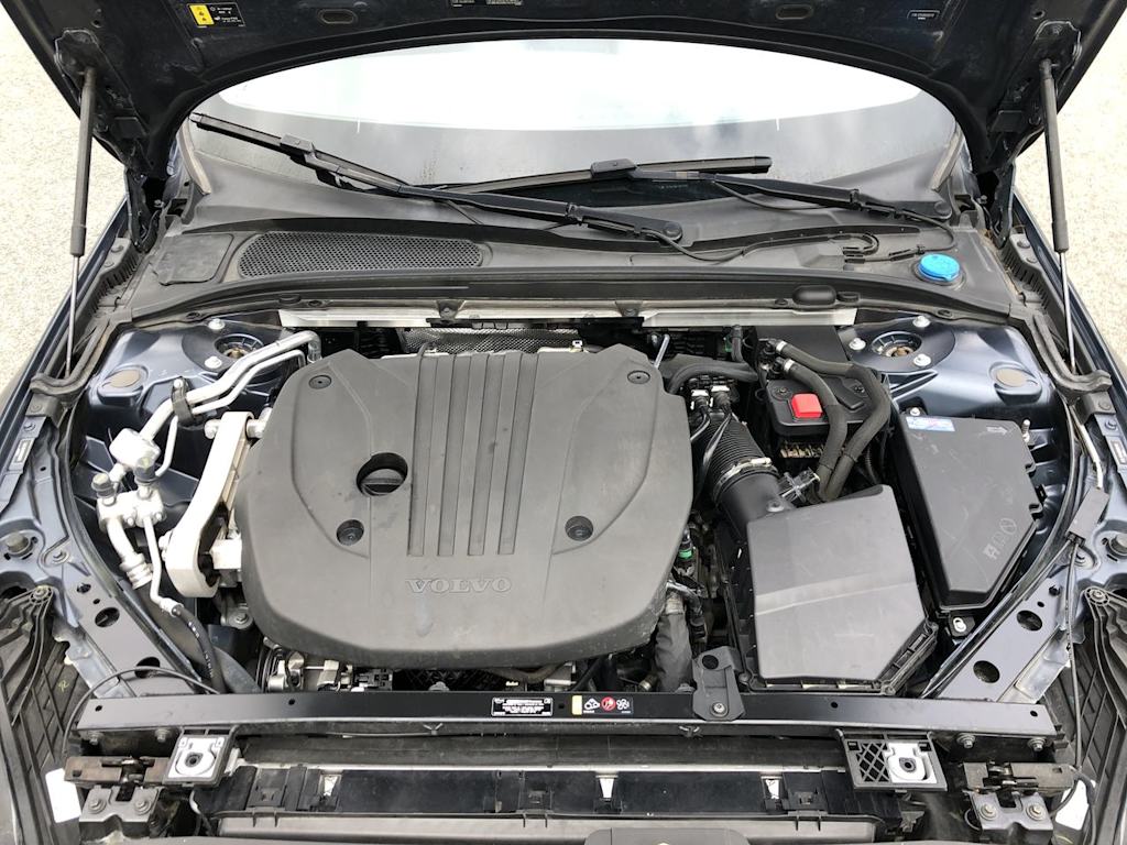 Thumbnail: 2024 Volvo S60 - 9