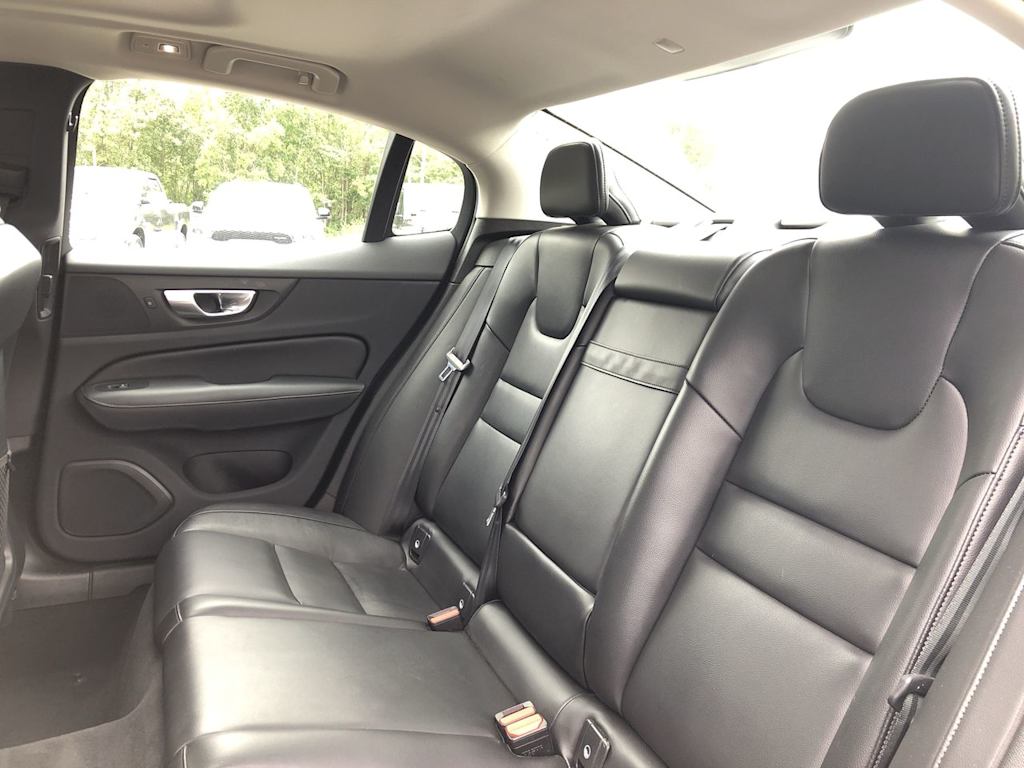 Thumbnail: 2024 Volvo S60 - 11