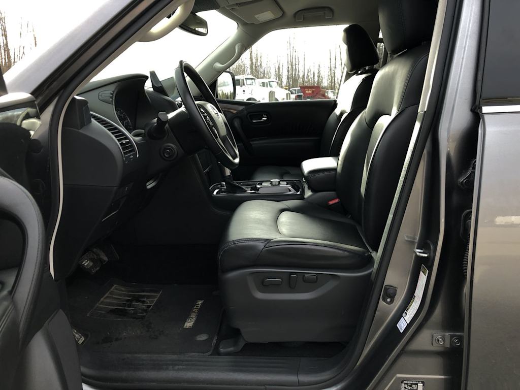 2023 Nissan Armada SV 10