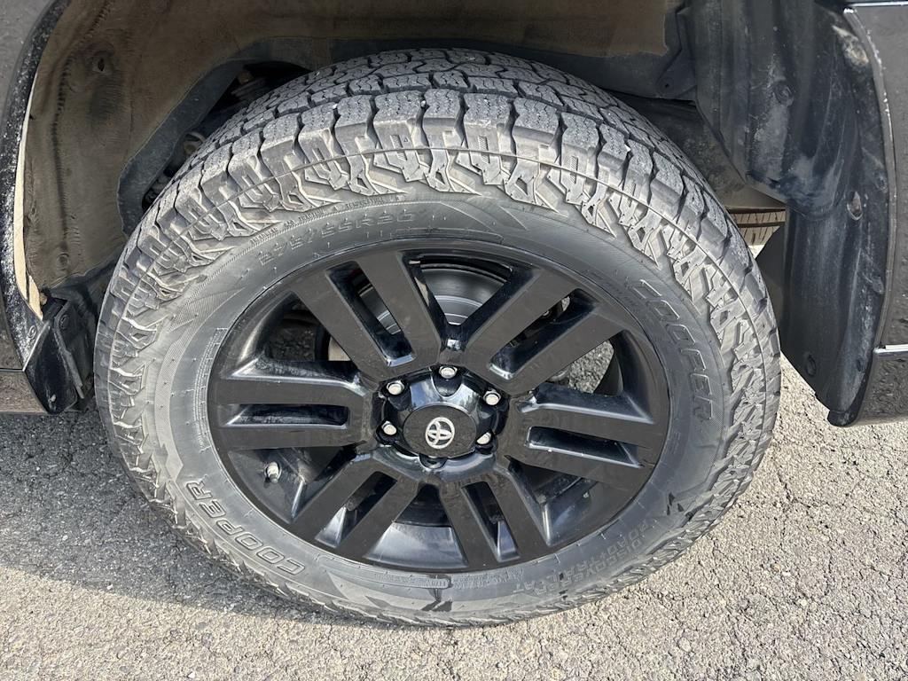 Thumbnail: 2021 Toyota 4Runner - 8