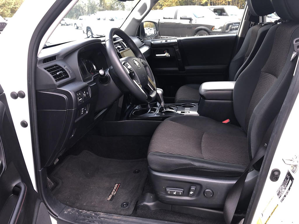 Thumbnail: 2024 Toyota 4Runner - 10