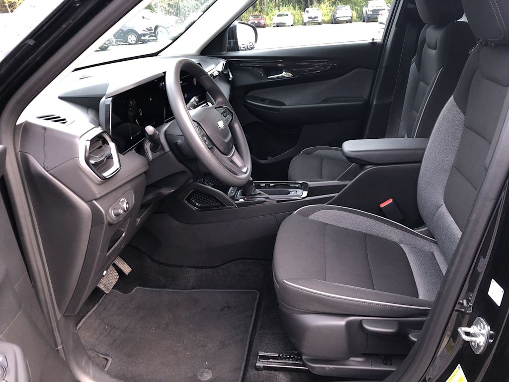 Thumbnail: 2025 Chevrolet TrailBlazer - 10