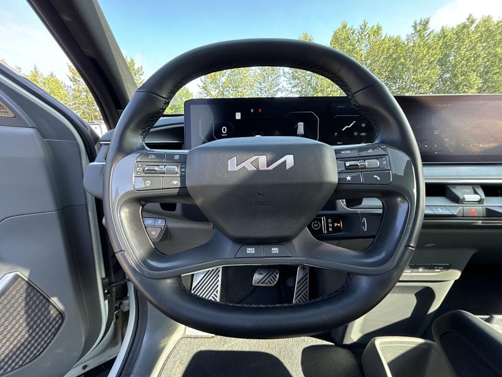 Thumbnail: 2024 Kia EV9 - 2