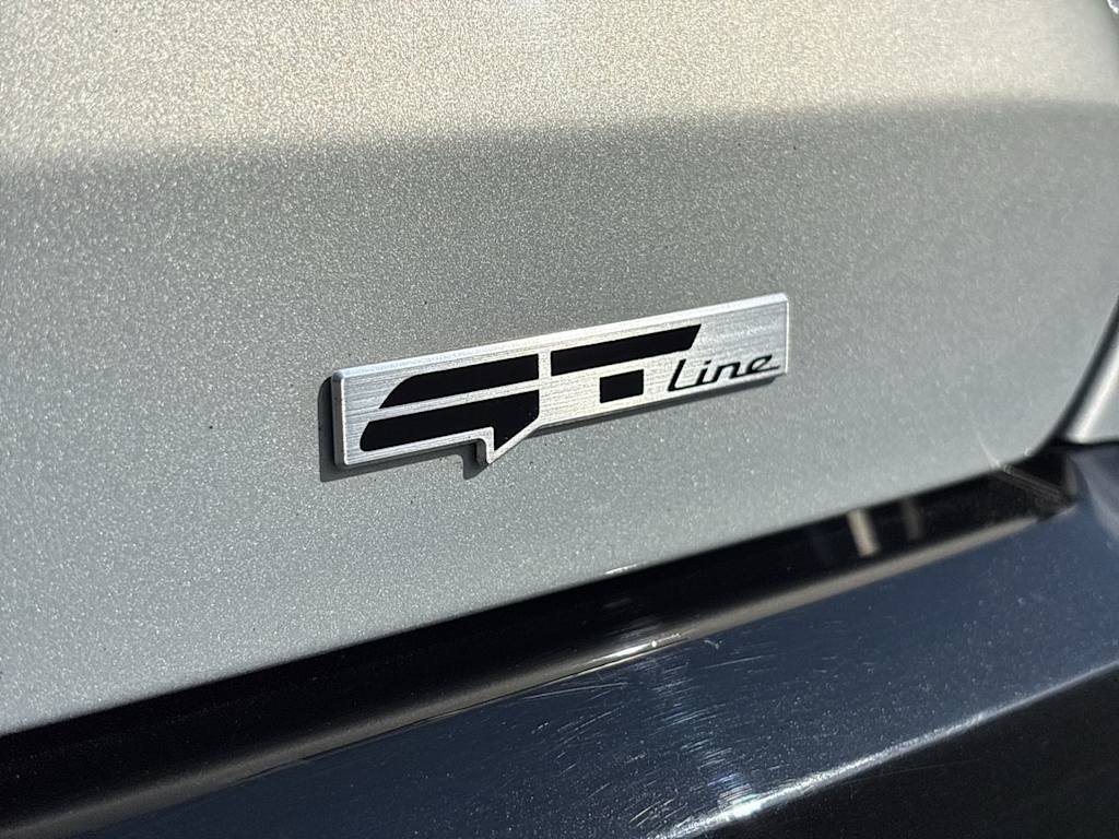 Thumbnail: 2024 Kia EV9 - 7