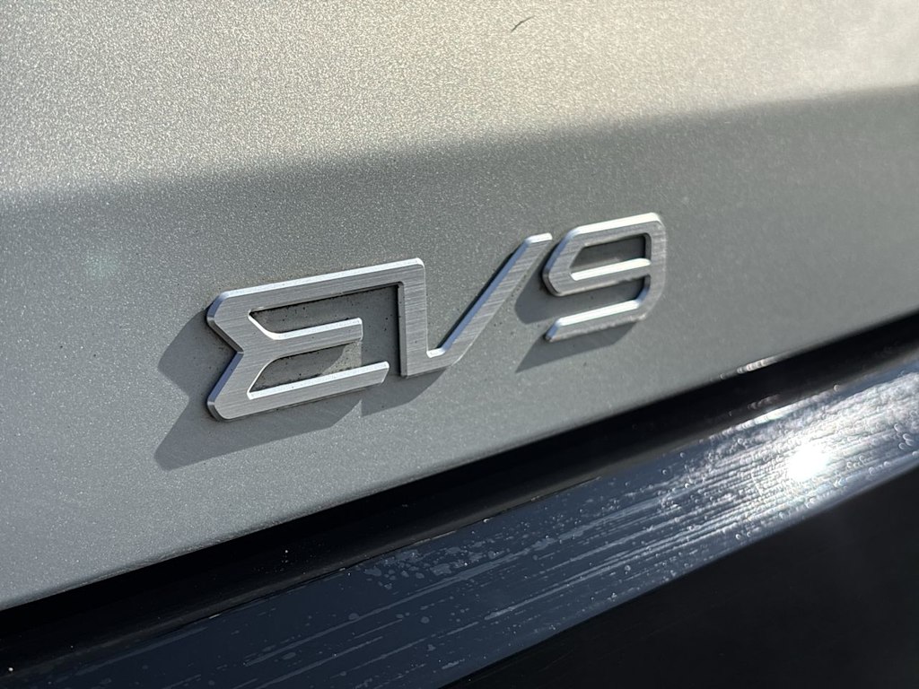 Thumbnail: 2024 Kia EV9 - 26