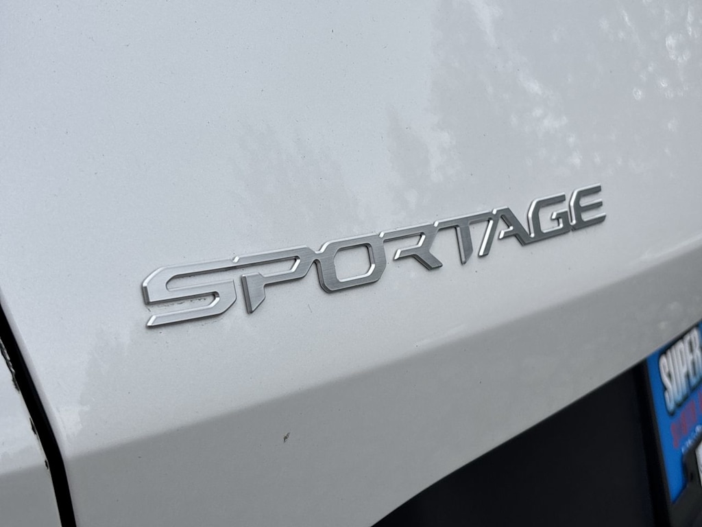 Thumbnail: 2023 Kia Sportage - 7