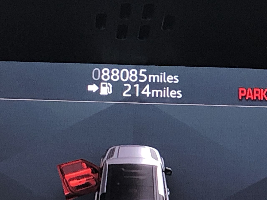 Thumbnail: 2020 Land Rover Defender - 28