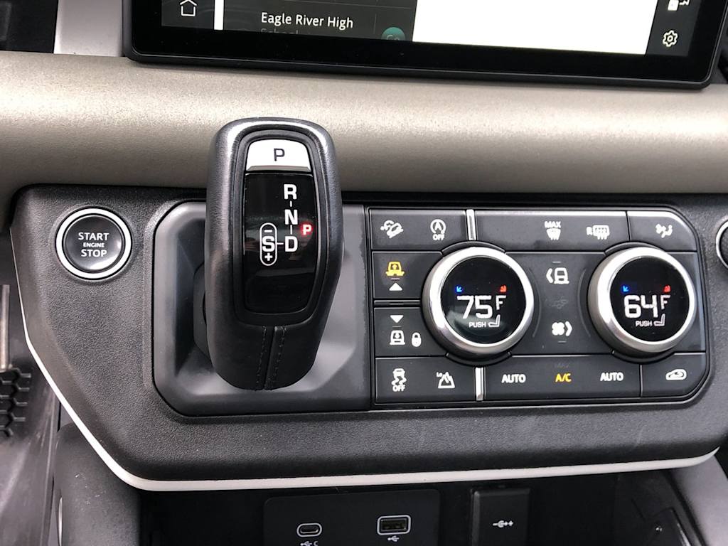 Thumbnail: 2020 Land Rover Defender - 27