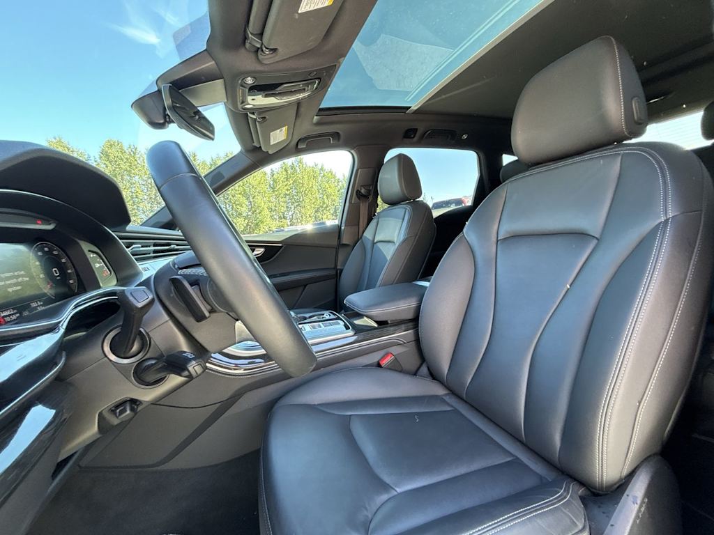 Thumbnail: 2025 Audi Q7 - 10