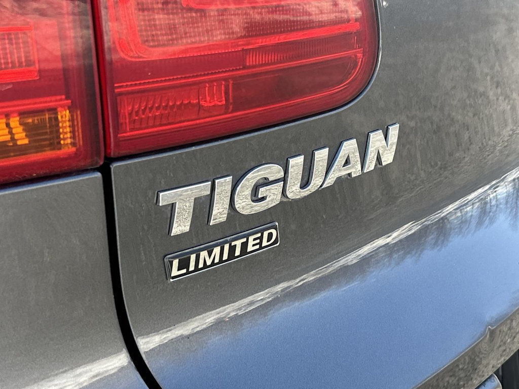 Thumbnail: 2018 Volkswagen Tiguan - 7