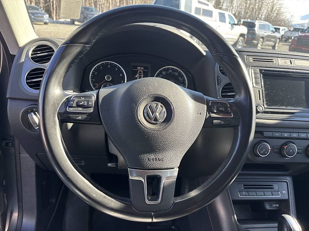 Thumbnail: 2018 Volkswagen Tiguan - 2