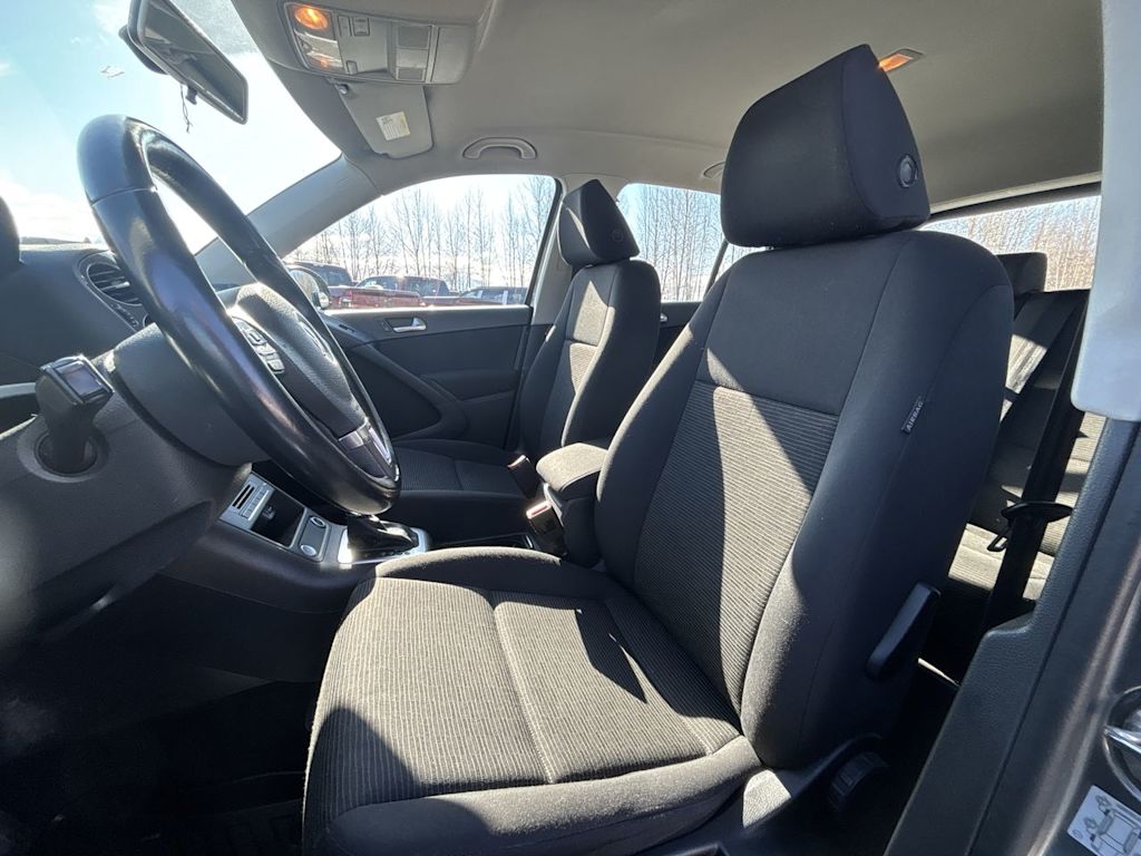 Thumbnail: 2018 Volkswagen Tiguan - 10