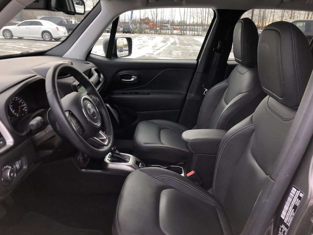 Thumbnail: 2021 Jeep Renegade - 10