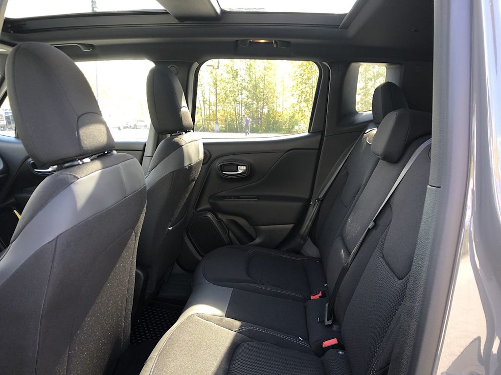 Thumbnail: 2022 Jeep Renegade - 11