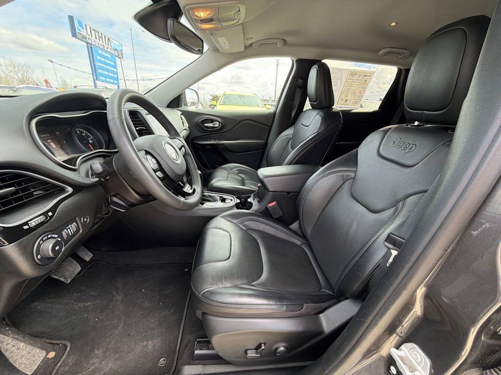 Thumbnail: 2023 Jeep Cherokee - 9