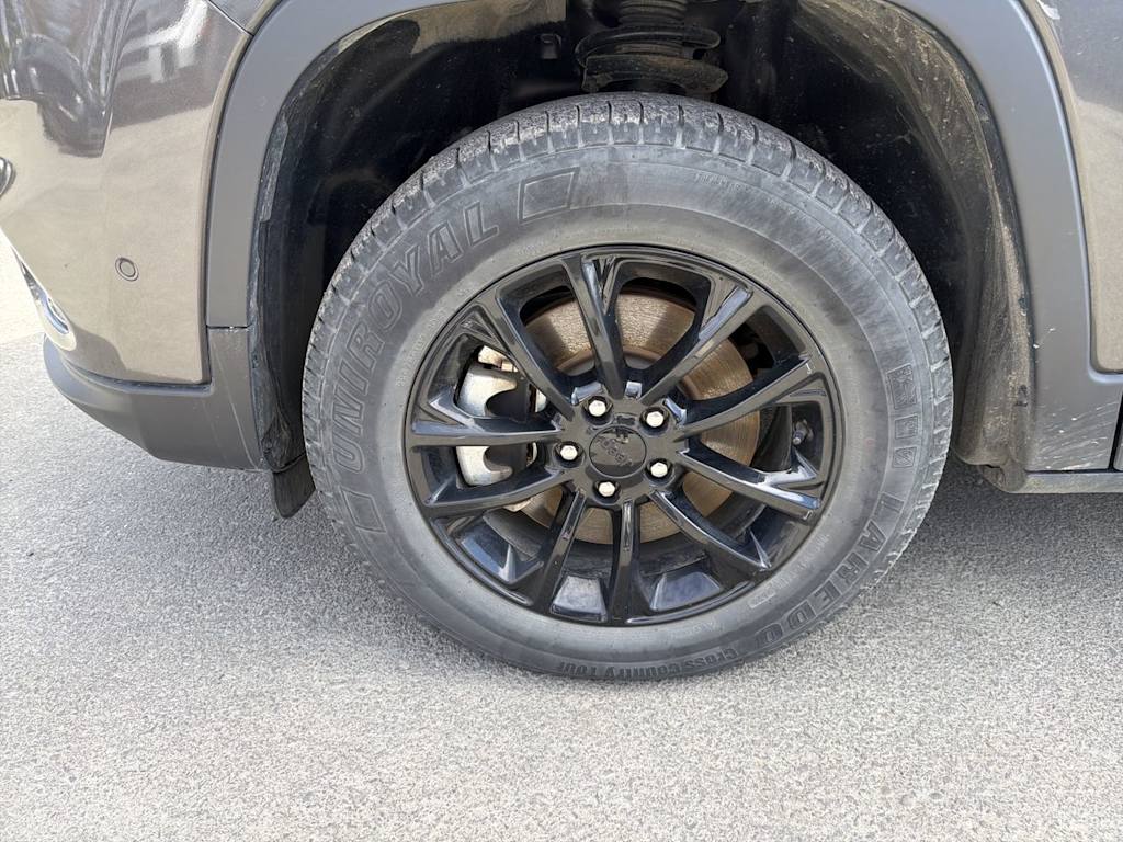 Thumbnail: 2023 Jeep Cherokee - 7