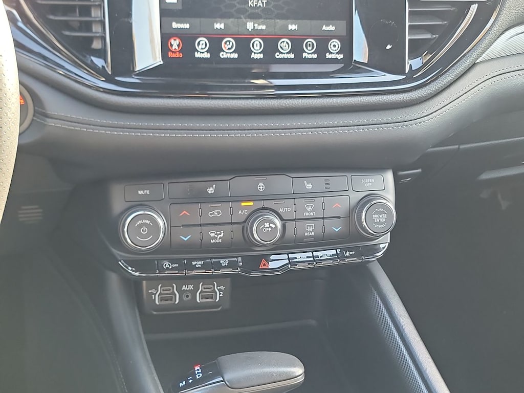 Thumbnail: 2022 Dodge Durango - 24